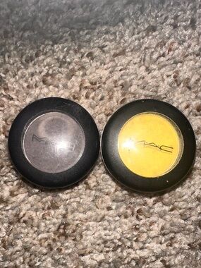 MAC Cosmetics matte Eyeshadow (2) sunny spot / shadowy lady